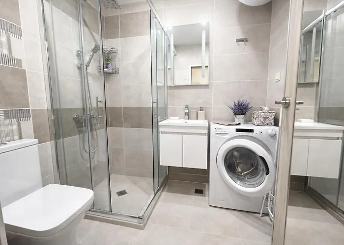 Red Dahlia Urban * Plovdiv